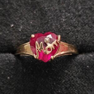 10k Ruby,Diamond Heart Mom Yellow Gold Ring (Vintage)